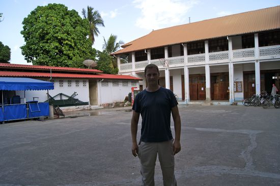 ...habe ich vor 19 Jahren zwei Monate lang Swahili gebüffelt