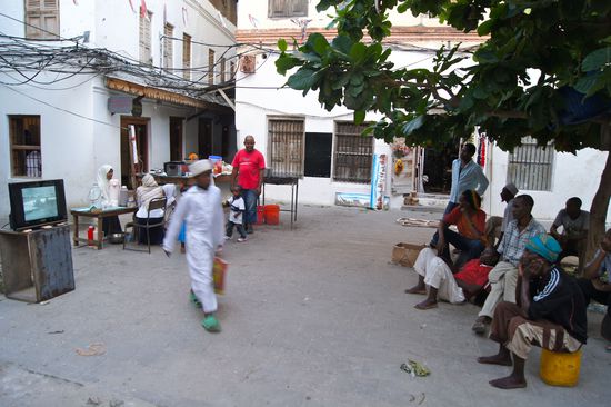 Da läuft jemand durchs Bild...