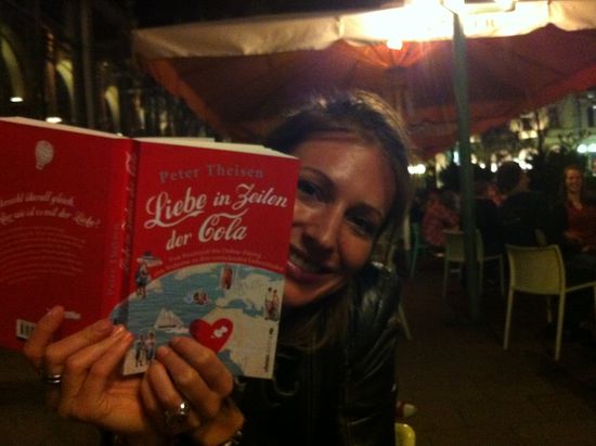 Die bekannte WDR-Modertorin Mara Bergmann mit dem Buch