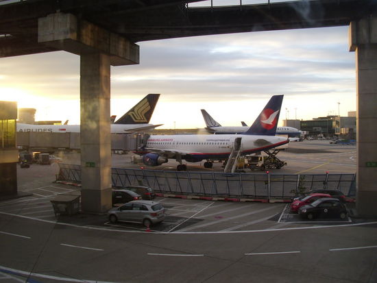 Seht ihr ganz weiten hinten links das kleine Seitenruder rausgucken... Das war mein Flugzeug.