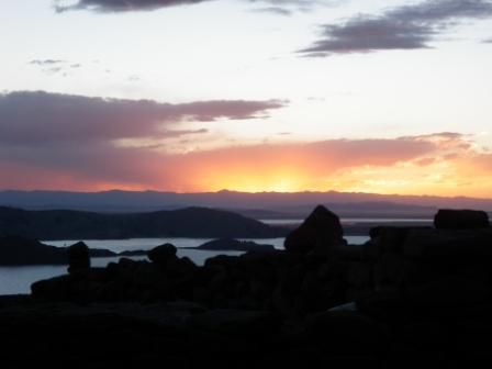 Sonnenuntergang auf Amantani
