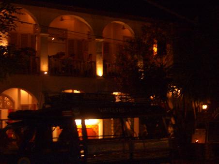 Villa Santi in Luang Prabang bei Nacht