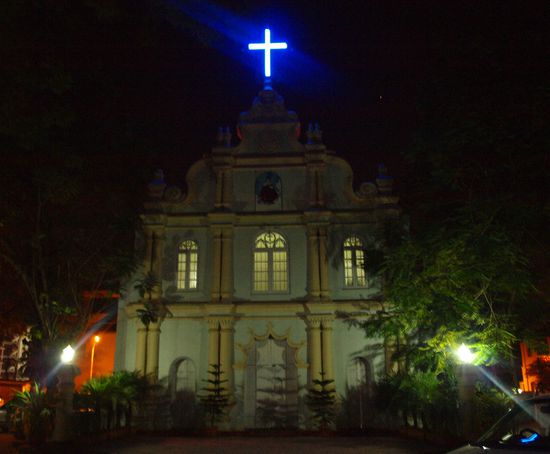 Im Gegensatz zum Norden ist hier alles sehr katholisch. An jeder Ecke steht eine Kirche und auf den Starßen sind viele Nonnen unterwegs.