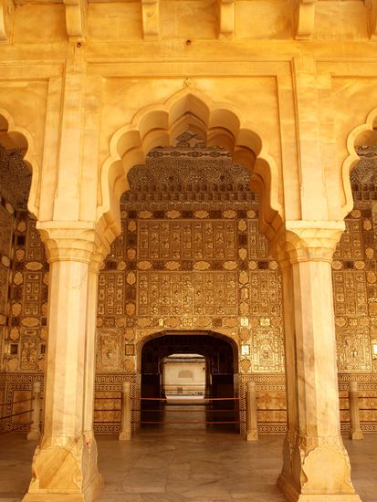 Alles wunderschön verziert