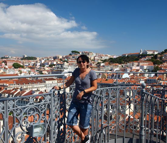 Mit dem "Elevador de Santa Justa" in die Oberstadt gefahren