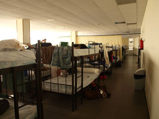 Platz für 130 durchgeschwitzte Menschen und kein Fenster welches man öffnen könnte...bäh...