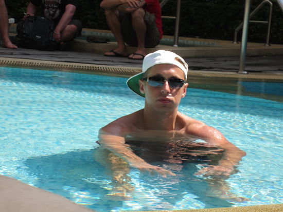 Plantschen im Babybecken 