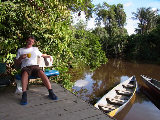 am Bootssteg - wohlverdiente Kaffeepause nach der Wanderung