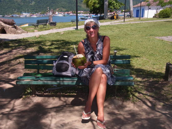 ab und zu gibt es mal ne Kokosnuss, eisgekühlt recht erfrischend