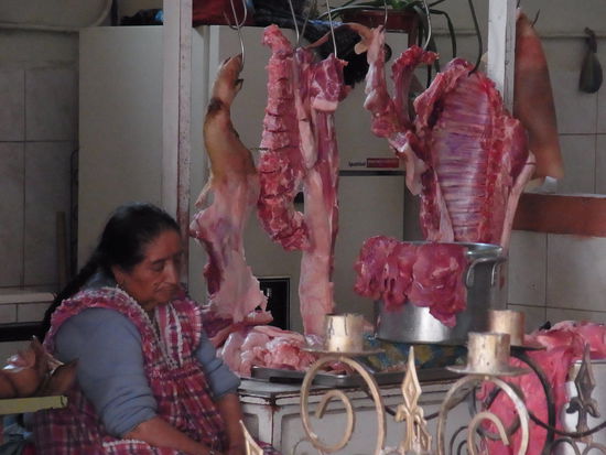 ...wenn die Fach-Verkäuferin nicht gerade mangels Kundschaft ein Nickerchen macht.
