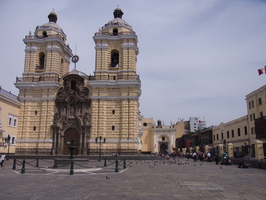 Das "Convento de San Francisco" mit vielen alten Knochen