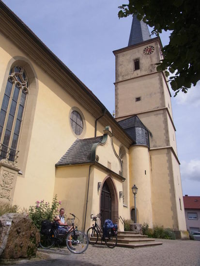 Rastplatz neben der Kirche in Sommerach