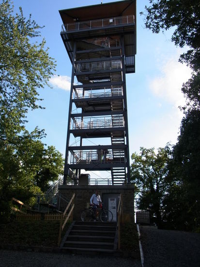 ... da ist er, der Prinzenkopfturm - 2009 erbaut, mit Live-Web-Kamera