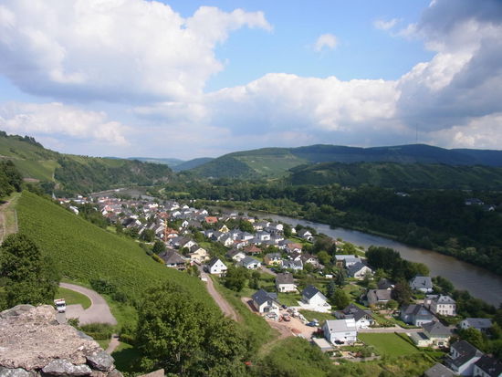 Blick von der Burg nach links...