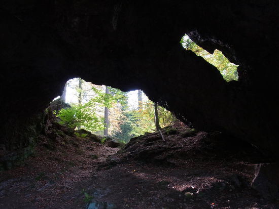 "Rückblick" durch den Torfelsen