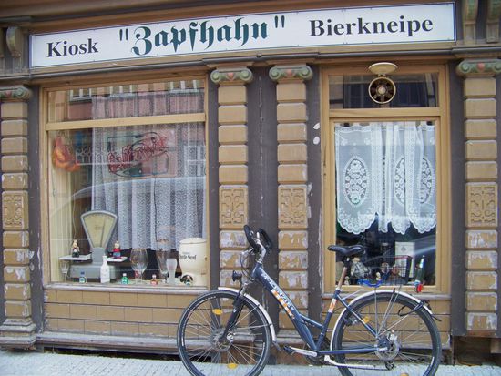 ...eine urige Bierkneipe...