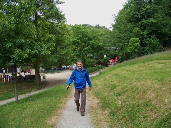 Wir lassen den Park hinter uns