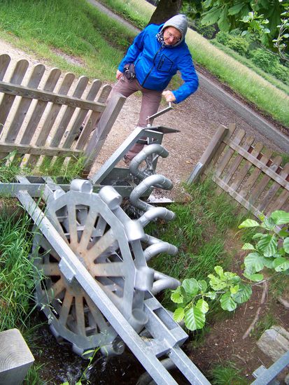 Die Archimedische Schraube funktioniert mit Muskelkraft