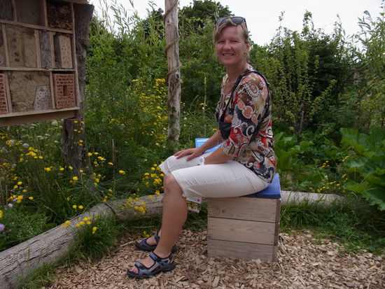 Zwischenstopp am Insektenhotel