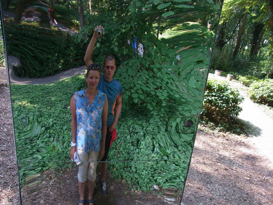 Zerrspiegel im Wald.                                                                                 Dieser Abschnitt wird eine Woche später wegen Strumschäden gesperrt sein.