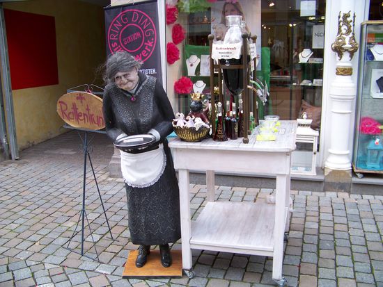 auf den Rattentrunk verzichten wir mal lieber