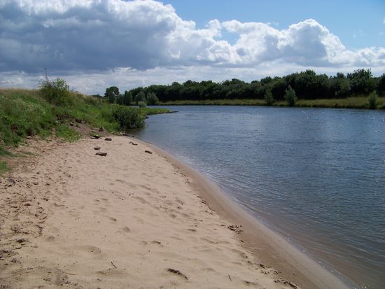 der kleine einsame Weserstrand