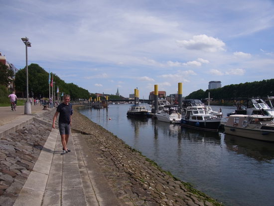 ...entlangspazieren.