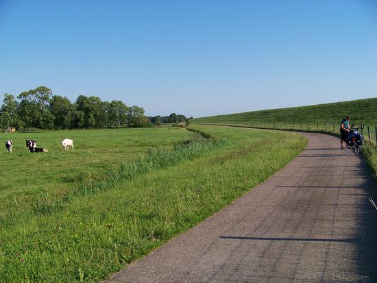 hinter dem Deich...
