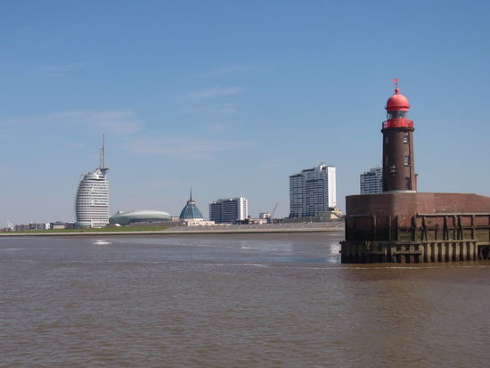 bei der Einfahrt in den Hafen