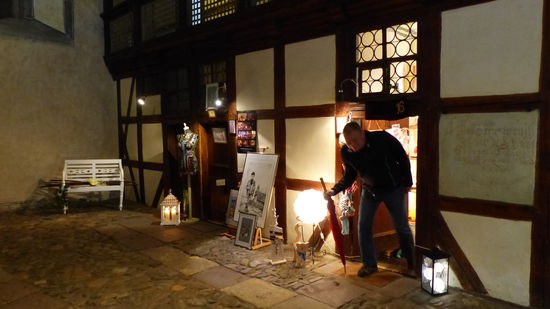 ...ja, na klar. Muss ich mich eben klein machen.