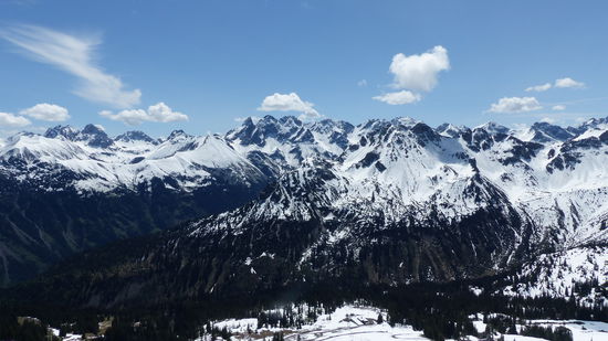 Die Berge sind echt, nicht gemalt