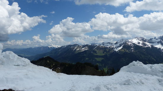 Schnee - Berge - Wolken