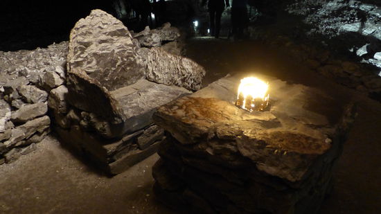 auf diesem Thron hat sich angeblich Barbarossa vor seinen Feinden versteckt