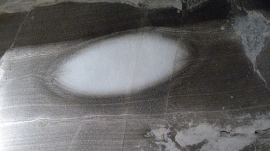 Alabaster-Einschluss