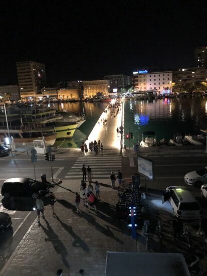 ... zurück über die Brücke