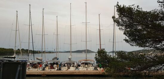 dicht an dicht in der Marina