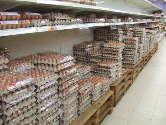 Wer weiss wieviele Eier hier stehen..........kriegt a Eierspeis