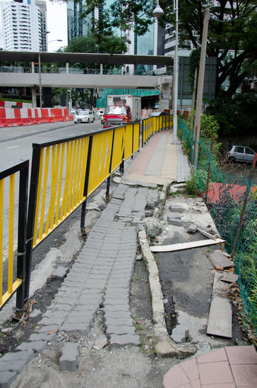 am Weg.....dürfts Geld ausgangen sein