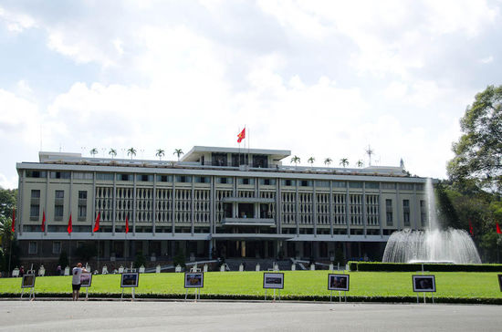 Wiedervereinigungspalast .....is jetzt ned wirkli ein hingucker