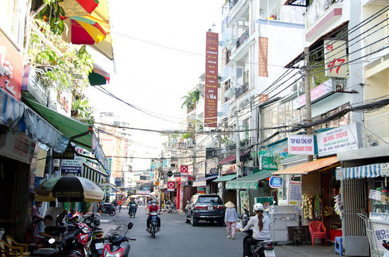 weiter gings durch ein paar seitengasserl, um dem verkehr etwas zu entflüchten.... geht aber ned 