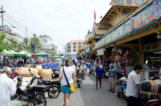 frau auf der flucht
viel mehr bilder gibts nicht..... war einfach a wahnsinn