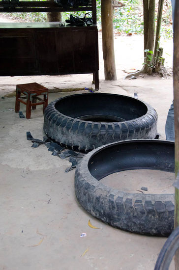 Aus alten LKW-Reifen...