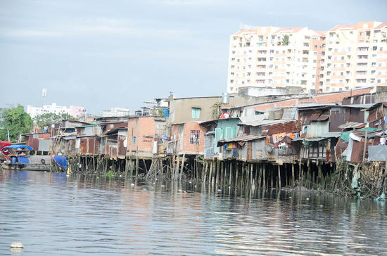 hinten die reichen, vorne die armen