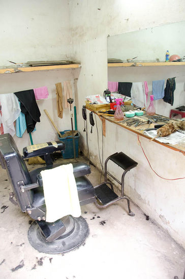 und zwischendrinn....einmal schneiden,legen, föhnen bitte