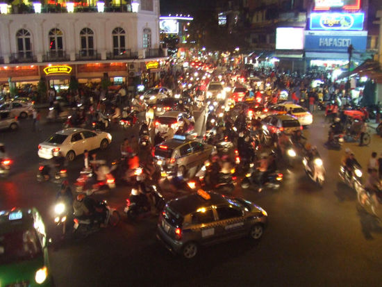 ja.....da hab ma dann so an platz entdeckt, wo a bissl a verkehr war..
hierzu gibts auch a paar videos....einfach nur zuschaun und geniessen