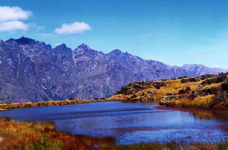 Aussicht von den Deer Park Heights bei Queenstown auf die Remarkables, Südinsel