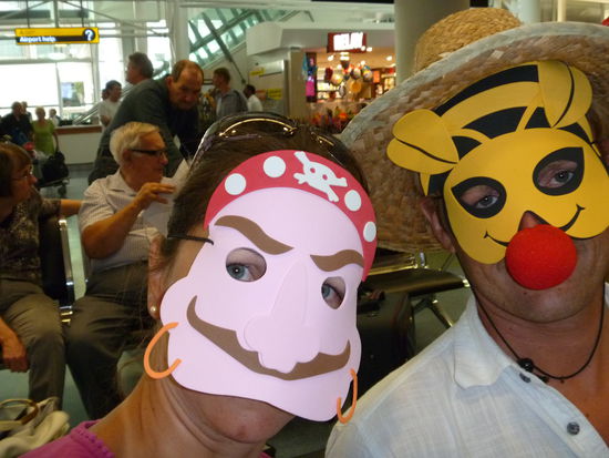 Rosenmontag kurz nach 11, wir holen Corinna in Auckland vom Flughafen...