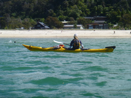 Unser Guide, so sieht das ganze dann in der Ankunftsbucht aus