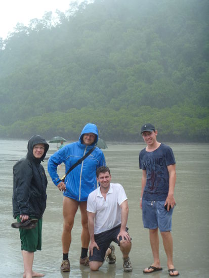 Doch, ich habe eine Hose an. Aber halt eine kurze.