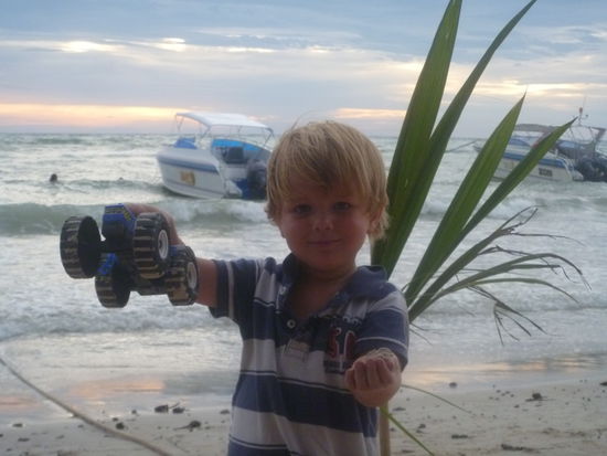 Endlich wieder am Strand spielen...!